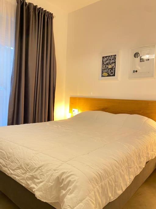 A Place 4U No10 - Garden-Level Getaway 2 Bedroom 2 Bathroom Apartment With Yard Athena Bagian luar foto