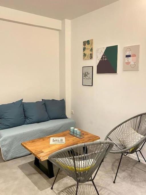 A Place 4U No10 - Garden-Level Getaway 2 Bedroom 2 Bathroom Apartment With Yard Athena Bagian luar foto